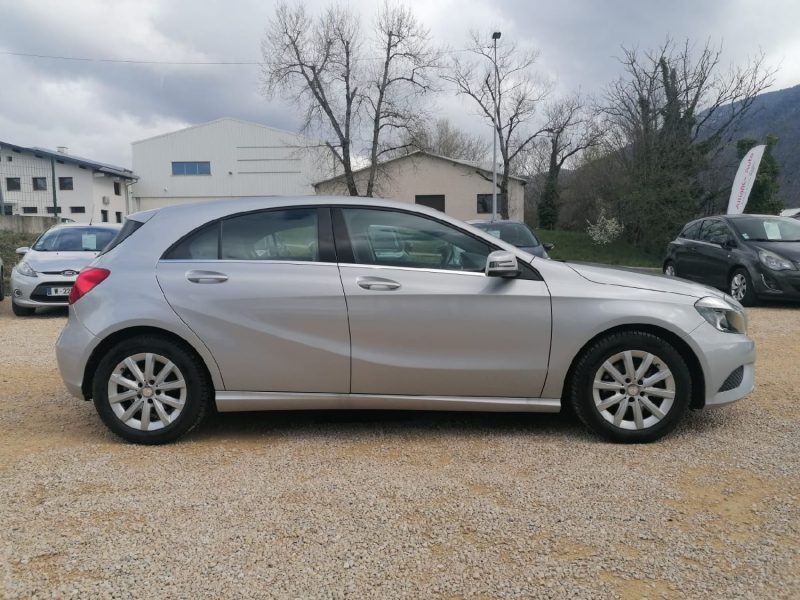 MERCEDES CLASSE A 180 - Boite automatique 122ch essence