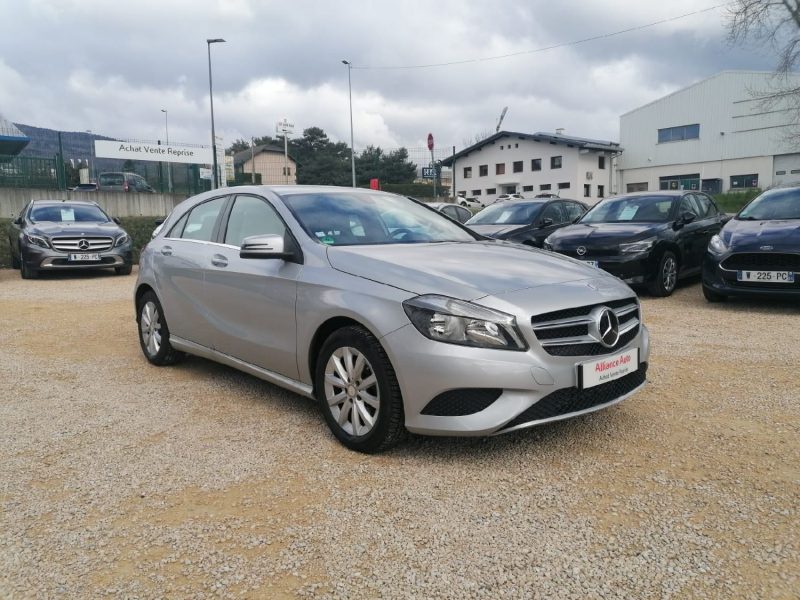 MERCEDES CLASSE A 180 - Boite automatique 122ch essence