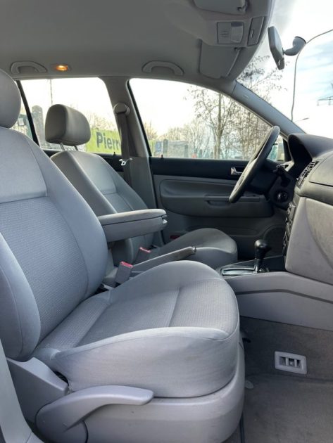 VOLKSWAGEN GOLF 4 1.6L 102 CV / 97 KM / BVA / Paiement 4 ou 10 fois possible