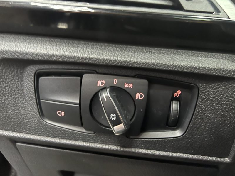 BMW Série 1 140i 340ch | 136 000km |  Toit ouvrant | Caméra de recul | Immat FR | Entretien OK