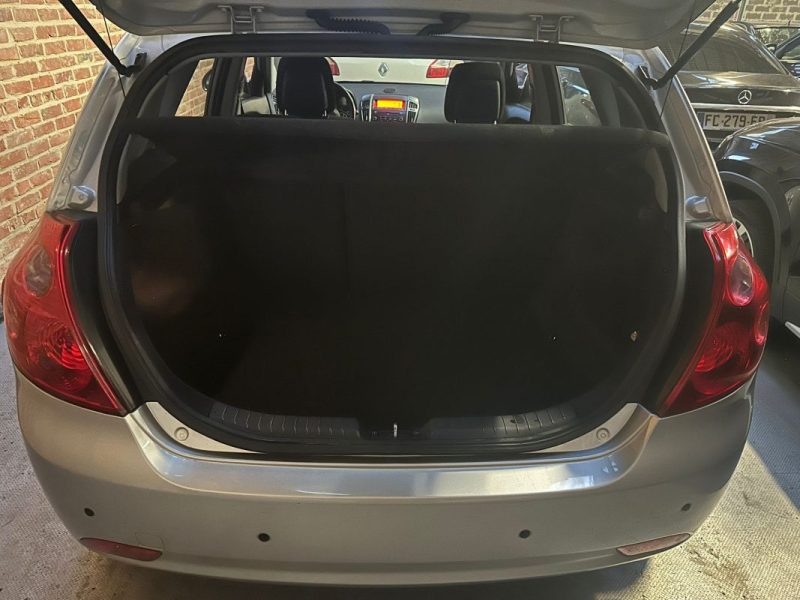 KIA CEED T-GDI 90CV  T-GDI 90CV 2009