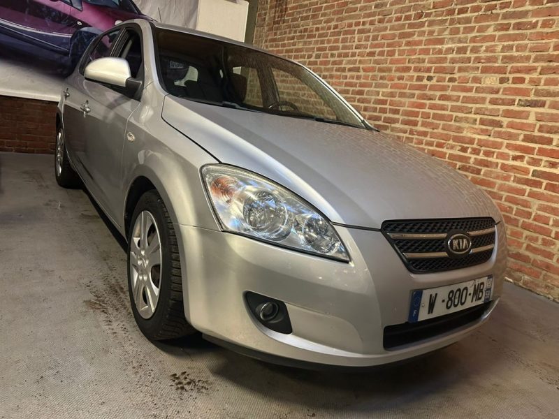 KIA CEED T-GDI 90CV  T-GDI 90CV 2009