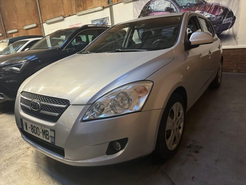 KIA CEED T-GDI 90CV  T-GDI 90CV 2009