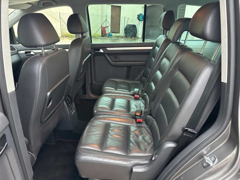 VOLKSWAGEN TOURAN 2.0 TDI 140CV CARAT 7 PLACES