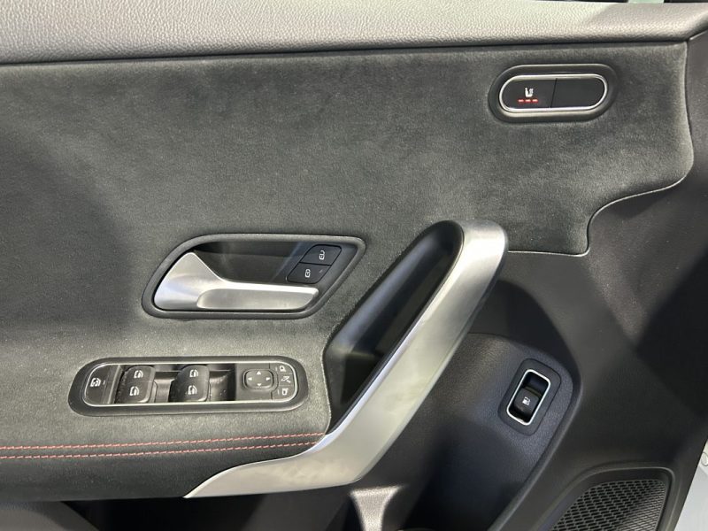MERCEDES CLASSE A  250 E AMG LINE TOIT OUVRANT 2021