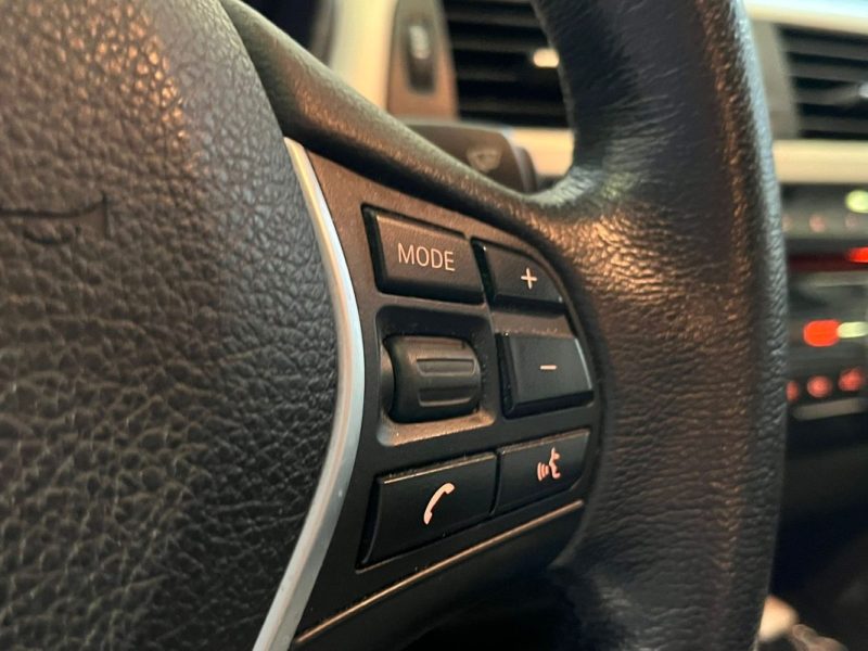 B.M.W. SERIE 3 318D 2.0 150CH LOUNGE (F30) 