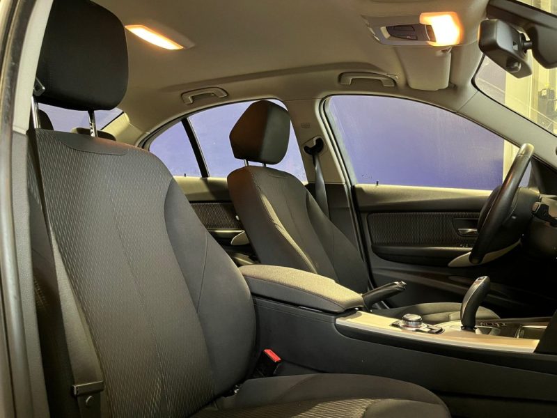 B.M.W. SERIE 3 318D 2.0 150CH LOUNGE (F30) 