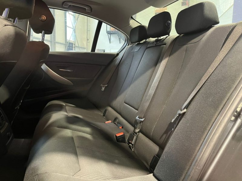 B.M.W. SERIE 3 318D 2.0 150CH LOUNGE (F30) 