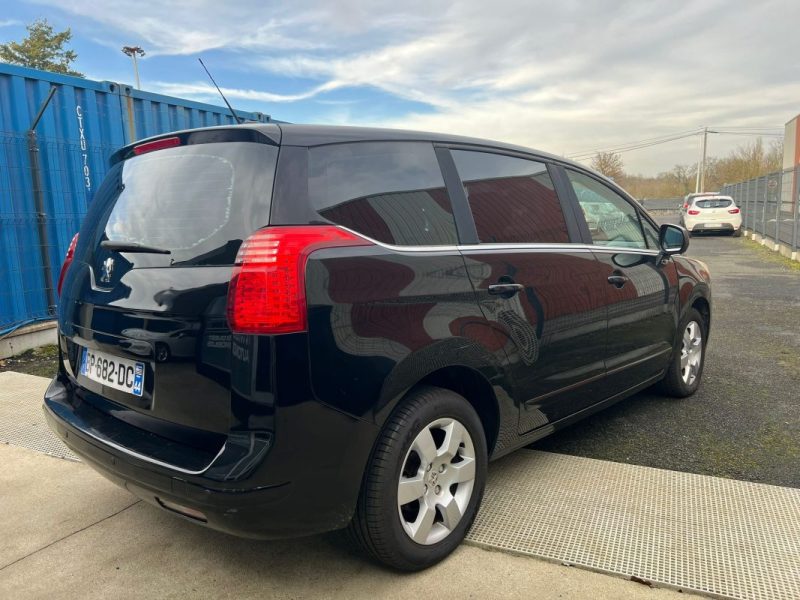 PEUGEOT 5008 1.6 HDI 112CV PREMIUM 7 PLACES