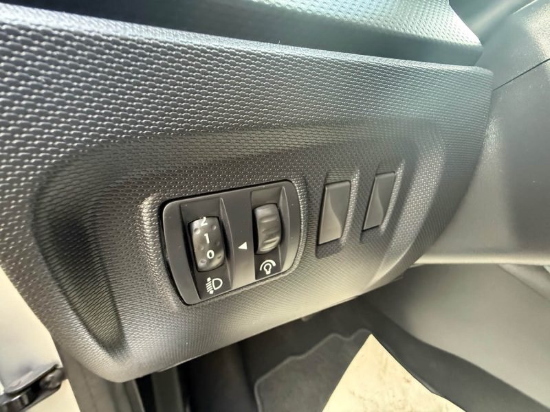 RENAULT CAPTUR BOITE AUTOMATIQUE EDC 1.2I - 16V TURBO TCE 120CV  2014