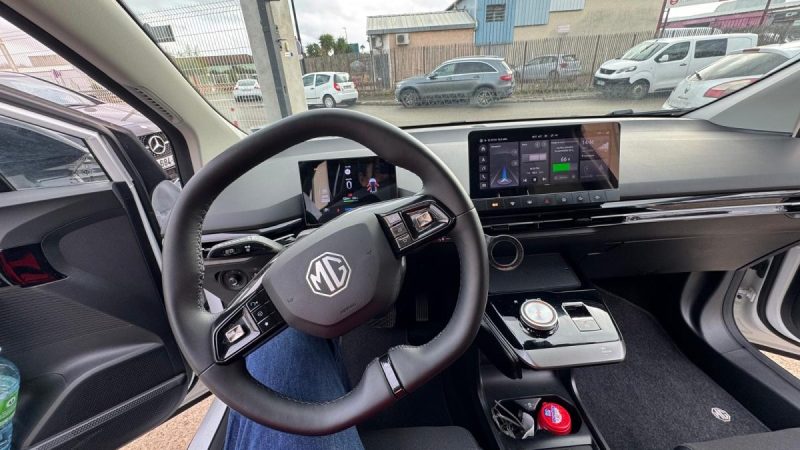 MG4 LUXURY204ch 2025