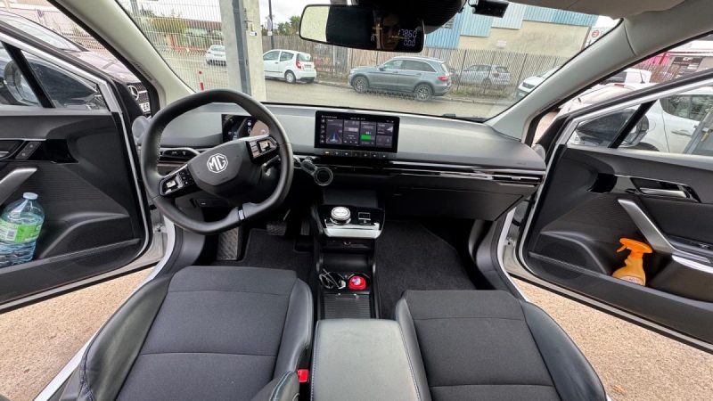 MG4 LUXURY204ch 2025