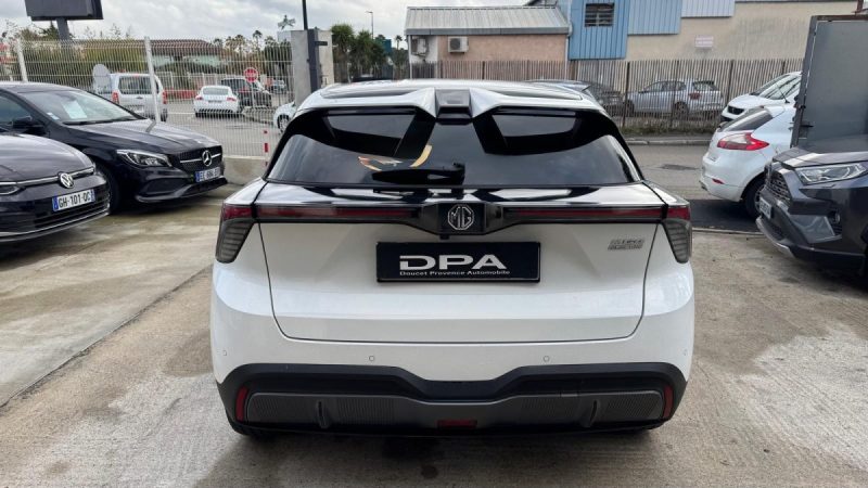 MG4 LUXURY204ch 2025