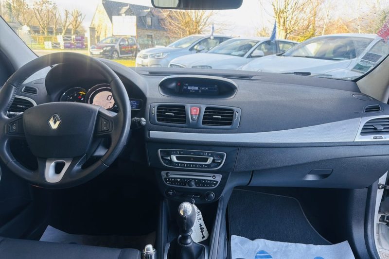 RENAULT MEGANE III Coupé 1.5 dCi 110ch Dynamique BVM6 Garantie