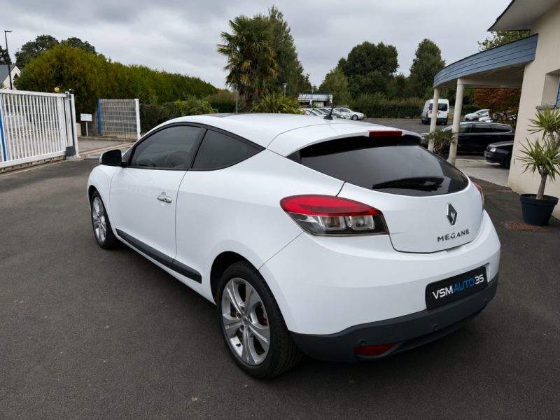 RENAULT MEGANE III Coupé 1.5 dCi 110ch Dynamique BVM6 Garantie