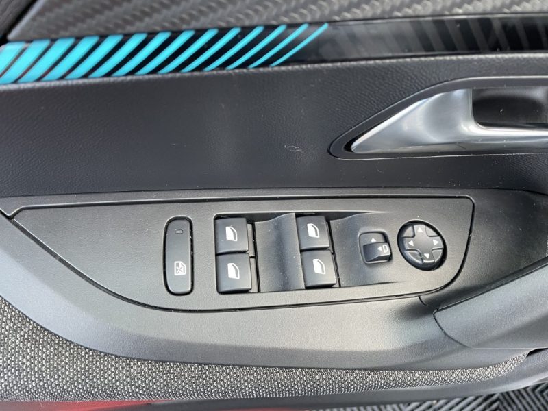 PEUGEOT 2008 II 1.2 L  100CH  STYLE  GARANTIE 3/12 MOIS 2022