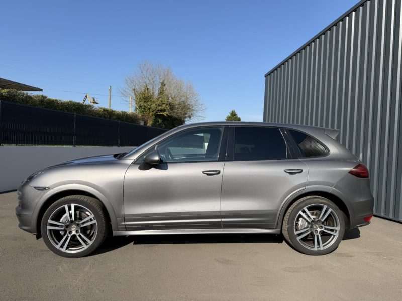 PORSCHE CAYENNE FULL OPTION