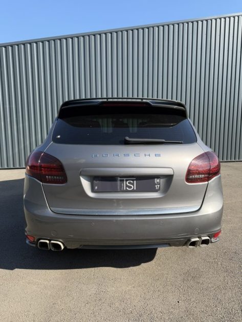 PORSCHE CAYENNE FULL OPTION