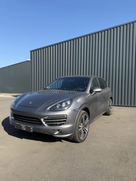 PORSCHE CAYENNE FULL OPTION
