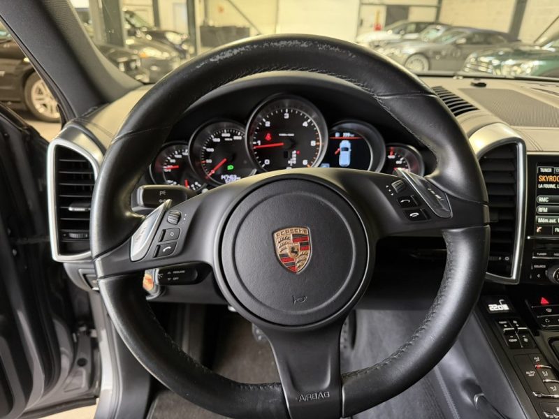 PORSCHE CAYENNE FULL OPTION