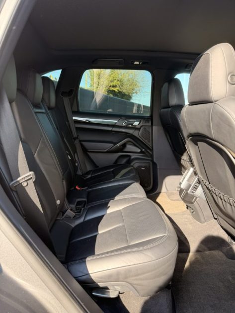 PORSCHE CAYENNE FULL OPTION