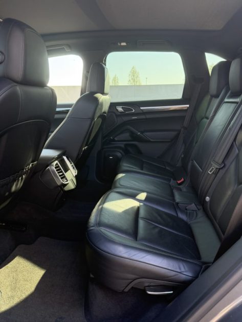 PORSCHE CAYENNE FULL OPTION