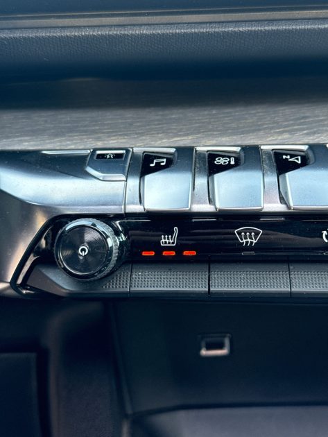 PEUGEOT 3008 II 2.0 BLUEHDI 180CH GT S&S EAT6 2017