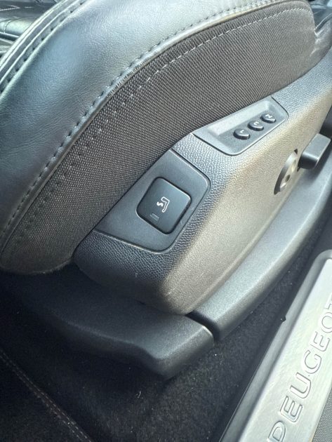 PEUGEOT 3008 II 2.0 BLUEHDI 180CH GT S&S EAT6 2017