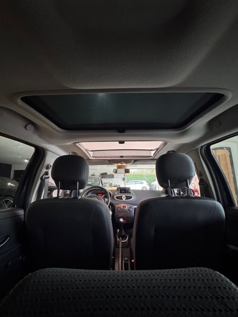 Renault Clio III 1.2 75ch – 83 000 km – Toit ouvrant – Garantie 12 mois - Excellent état 