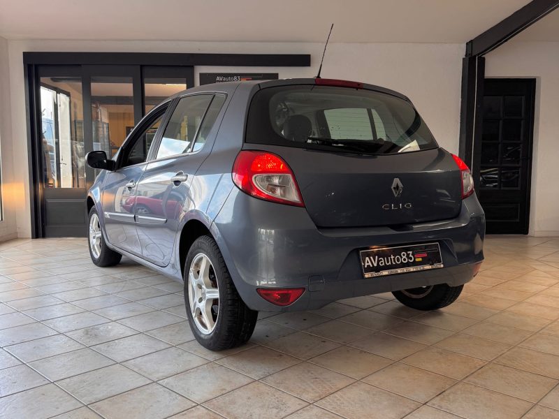 Renault Clio III 1.2 75ch – 83 000 km – Toit ouvrant – Garantie 12 mois - Excellent état 