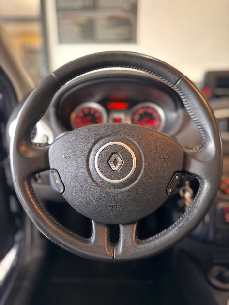 Renault Clio III 1.2 75ch – 83 000 km – Toit ouvrant – Garantie 12 mois - Excellent état 