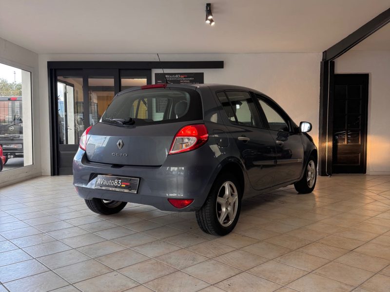 Renault Clio III 1.2 75ch – 83 000 km – Toit ouvrant – Garantie 12 mois - Excellent état 