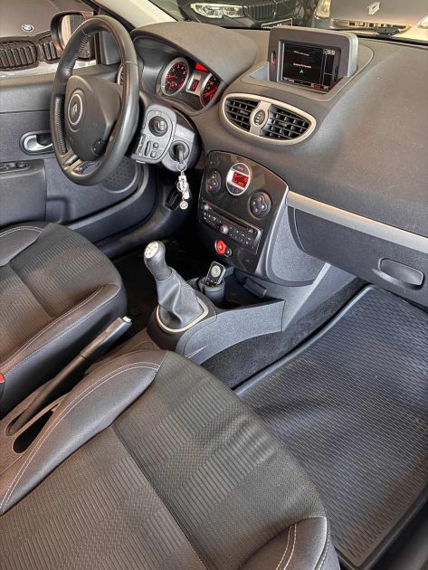 Renault Clio III 1.2 75ch – 83 000 km – Toit ouvrant – Garantie 12 mois - Excellent état 