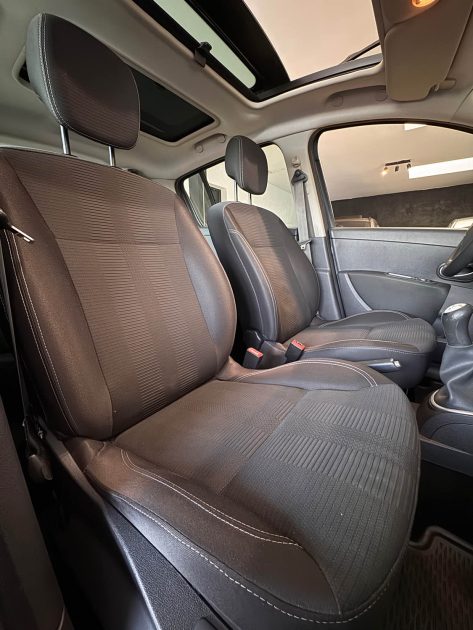 Renault Clio III 1.2 75ch – 83 000 km – Toit ouvrant – Garantie 12 mois - Excellent état 