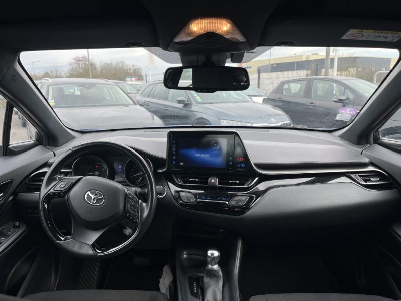 TOYOTA C-HR 1.8 HYBRID 122h DYNAMIC BUSINESS