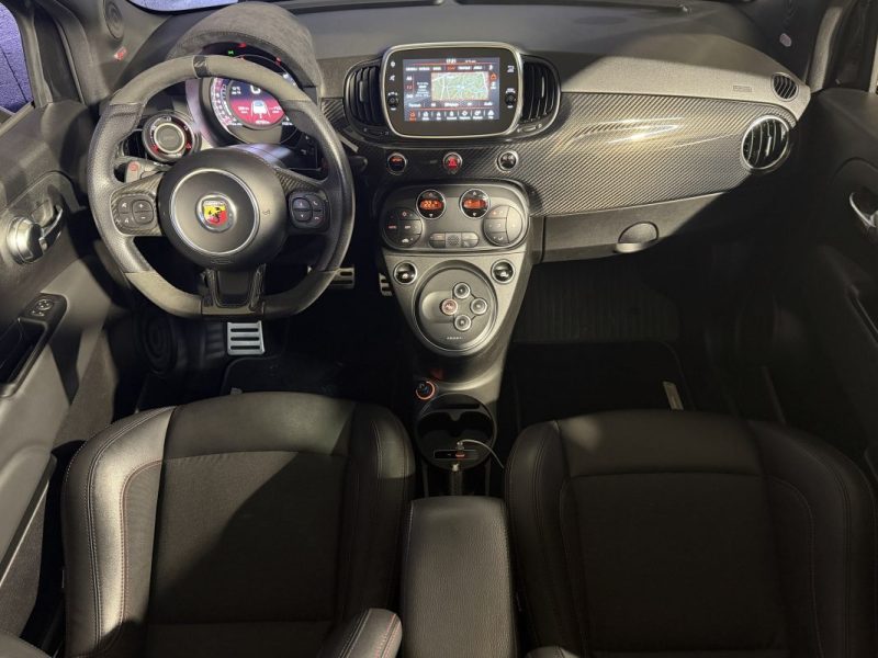 ABARTH 500 CABRIOLET 180cv 595 ESSEESSE BVA - SABELT CARBONE - AKRAPOVIC - BREMBO - 49 500 klm 