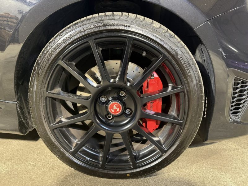 ABARTH 500 CABRIOLET 180cv 595 ESSEESSE BVA - SABELT CARBONE - AKRAPOVIC - BREMBO - 49 500 klm 
