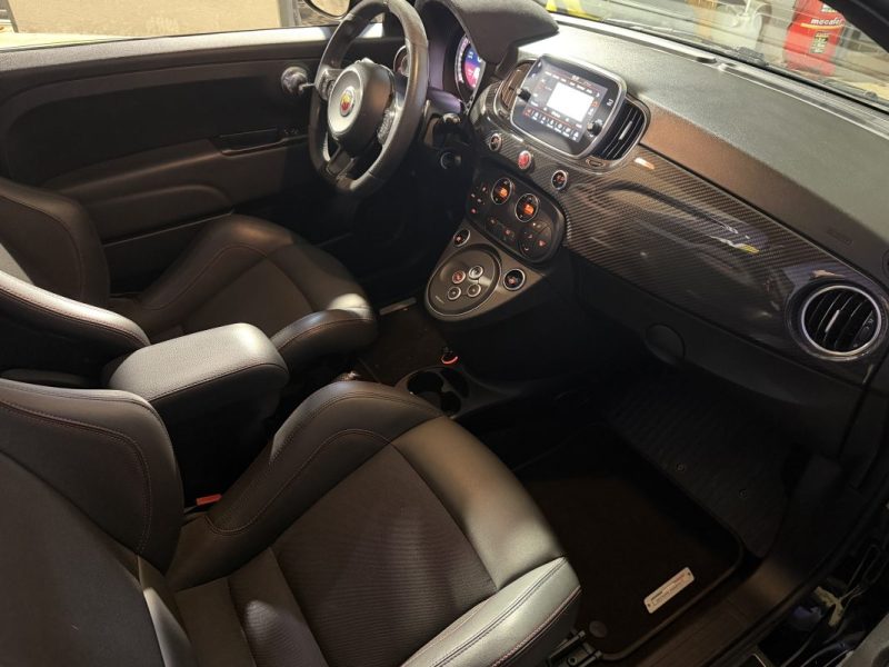 ABARTH 500 CABRIOLET 180cv 595 ESSEESSE BVA - SABELT CARBONE - AKRAPOVIC - BREMBO - 49 500 klm 