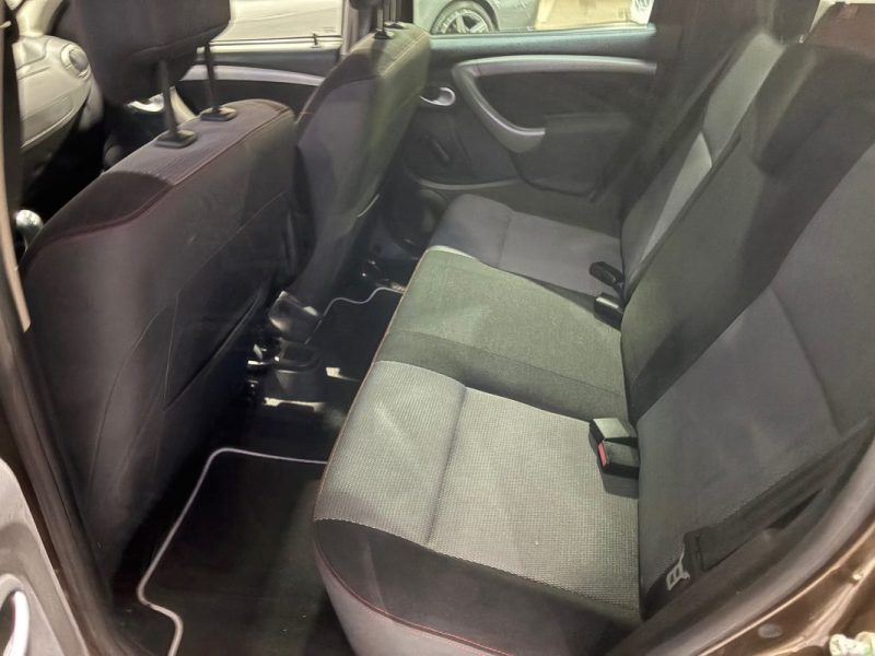 DACIA DUSTER 1.6I - 16V 2012