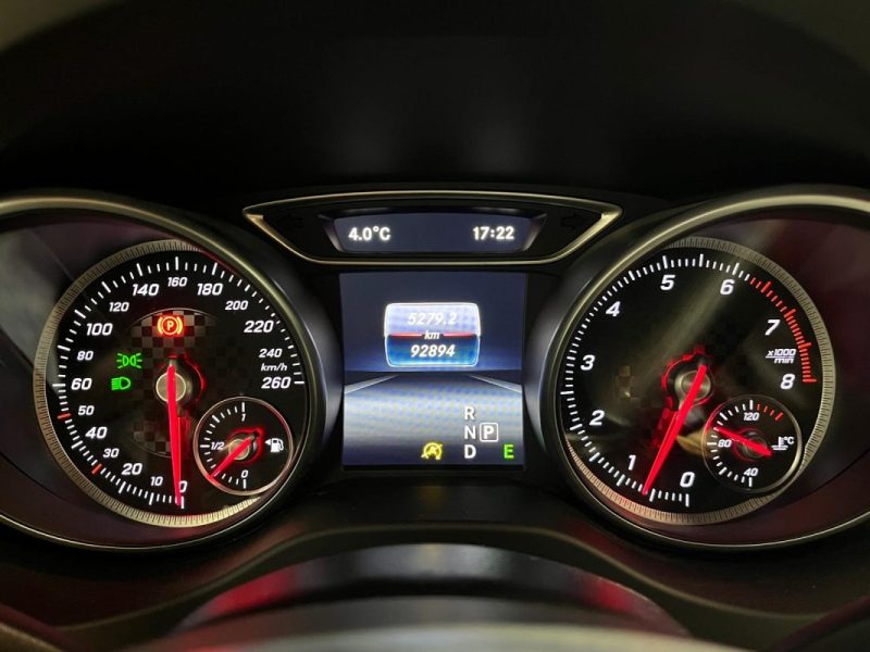 MERCEDES CLASSE A 160 FASCINATION AMG 7G-DCT *** DÉTECTEUR D'ANGLE MORT / CUIR ALCANTARA ***