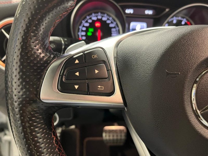 MERCEDES CLASSE A 160 FASCINATION AMG 7G-DCT *** DÉTECTEUR D'ANGLE MORT / CUIR ALCANTARA ***