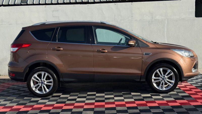 FORD KUGA 2.0 TDCI 140CH FAP TREND 4X4 POWERSHIFT 2014