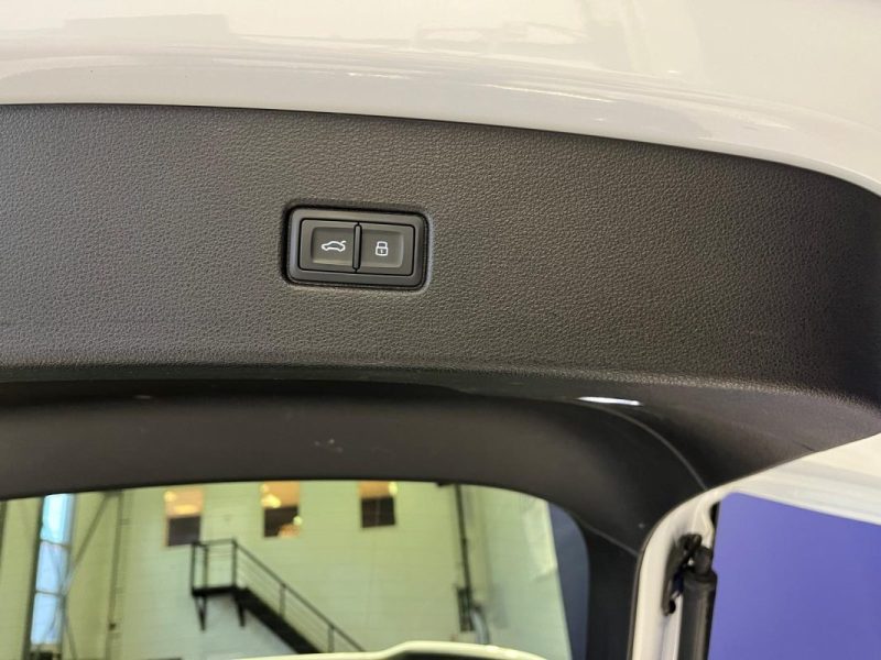 AUDI Q5 SPORTBACK 55 TFSI E 367CH S-LINE QUATTRO S TRONIC 7