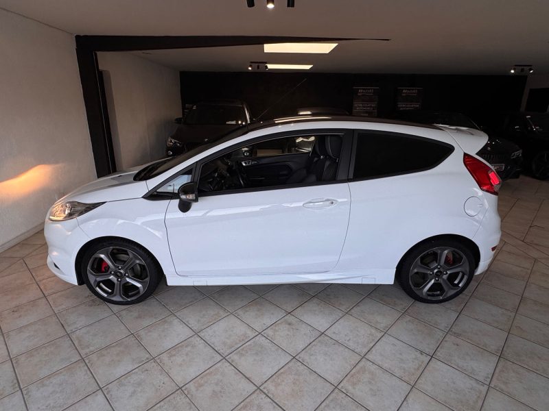 Ford Fiesta ST 1.6 182ch – 2016 – Garantie 12 mois  – Excellent état - Distribution neuf 