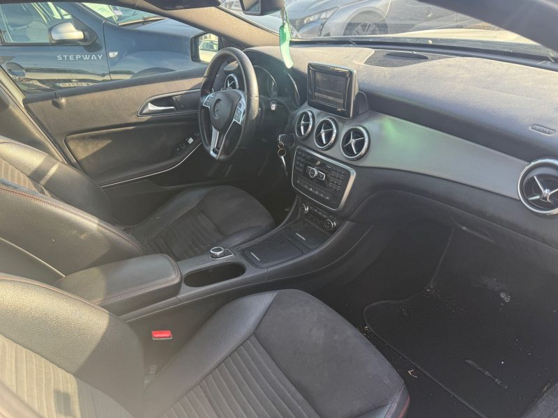 MERCEDES GLA 200D 136CH 4-MATIC FASCINATION AMG 7G-DCT GARANTIE 