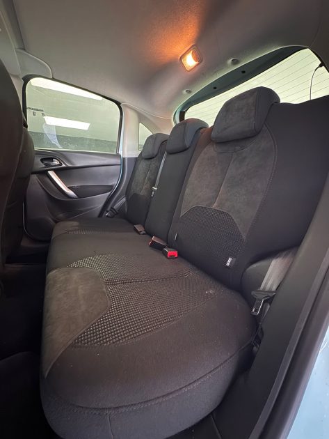 Citroën C3 Essence 95ch – 90 000 km – Par Brise zénith – Moteur à Chaîne – Garantie 12 mois -