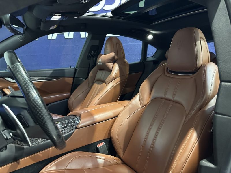 MASERATI LEVANTE 3.0 V6 275ch Diesel / GRANLUSSO / SUIVI COMPLET