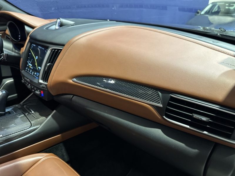 MASERATI LEVANTE 3.0 V6 275ch Diesel / GRANLUSSO / SUIVI COMPLET