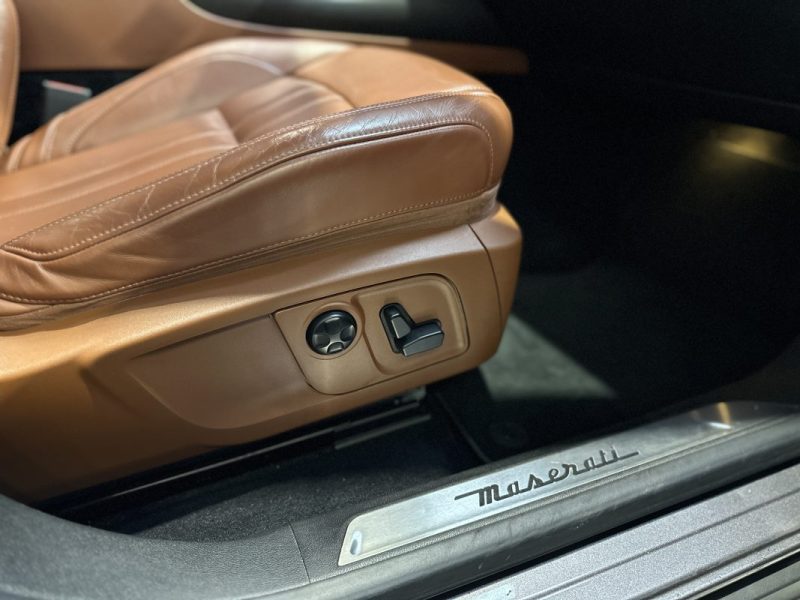 MASERATI LEVANTE 3.0 V6 275ch Diesel / GRANLUSSO / SUIVI COMPLET