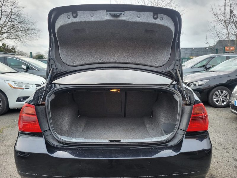 BMW SERIE 3 320D 2.0 177 cv - GARANTIE 12 mois - KIT EMBRAYAGE ET KIT CHAINE NEUF 